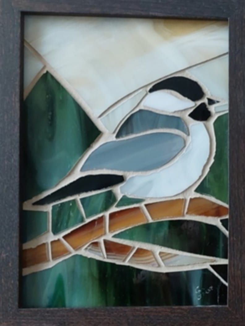 Mosaïque de verre : mésange sur une branche, réalisation type de l'atelier